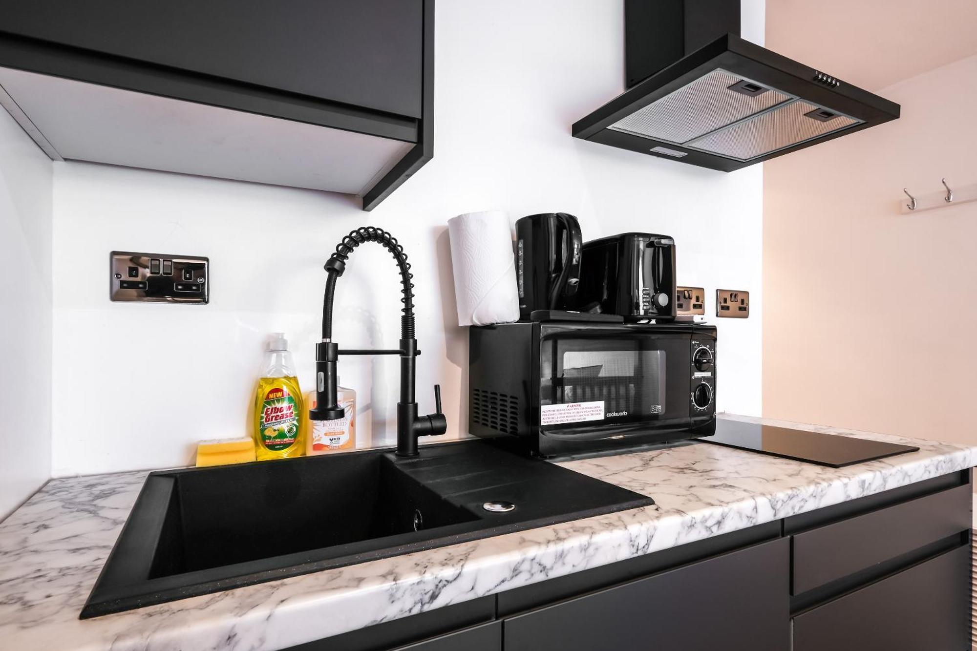 Spacious Apartment In Piccadilly Sleep 6 Vrb 런던 외부 사진