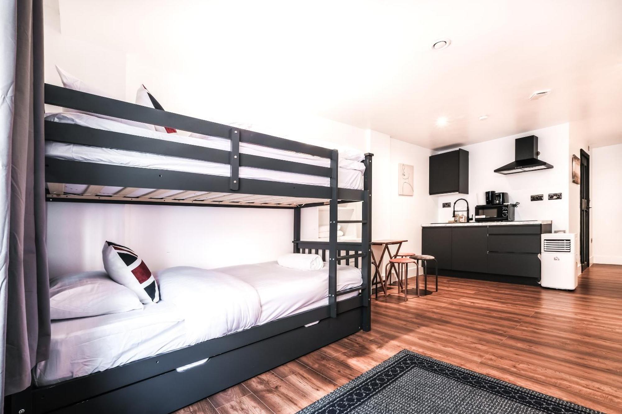 Spacious Apartment In Piccadilly Sleep 6 Vrb 런던 외부 사진