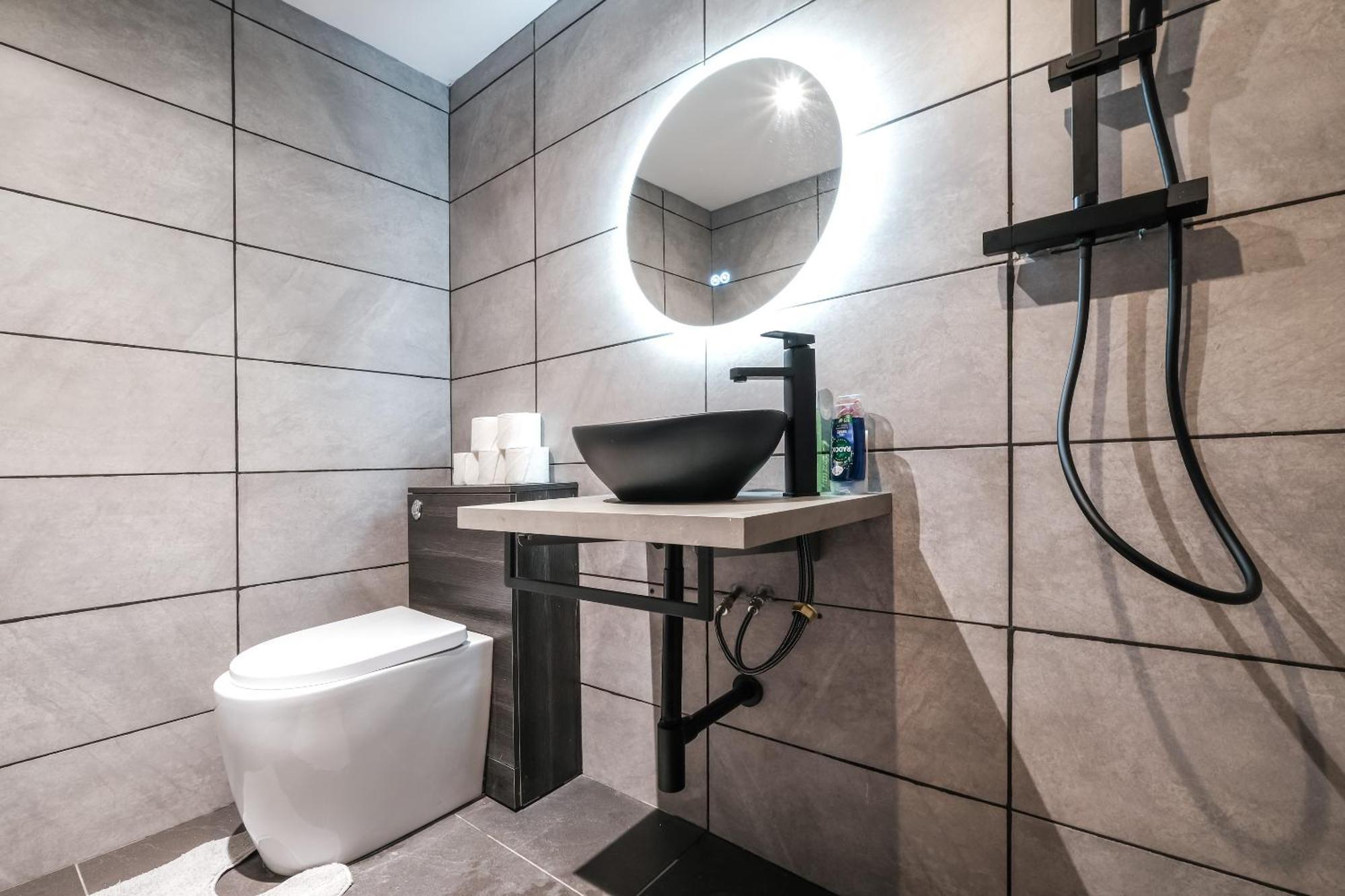 Spacious Apartment In Piccadilly Sleep 6 Vrb 런던 외부 사진